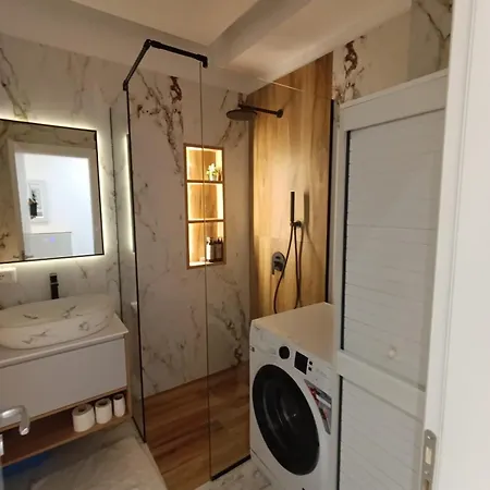 Apartman Genci's *